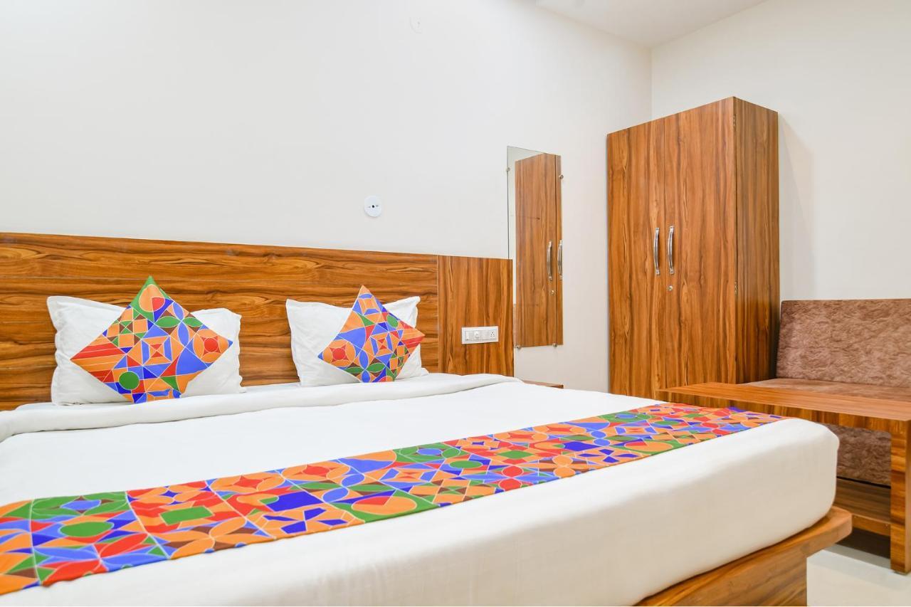 Hotel O Blue Sky Індаур Екстер'єр фото