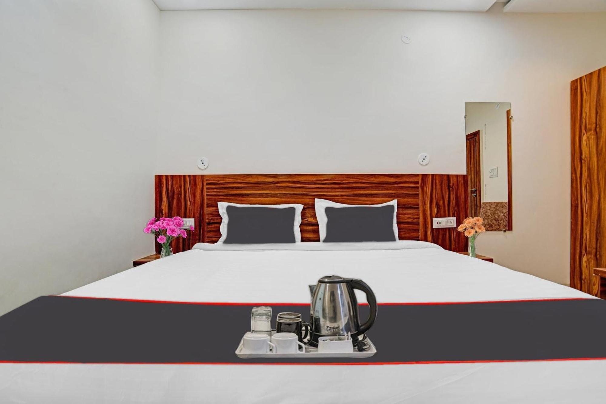 Hotel O Blue Sky Індаур Екстер'єр фото